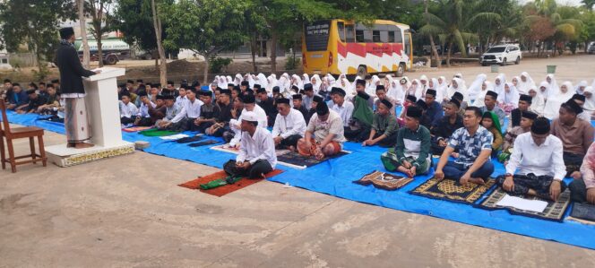 
Rahmat Setelah Doa: Tetes Hujan Sambut Zikir Khusyuk Jemaah Pesantren Aulia Cendikia dan Paguyuban Sinar Mas