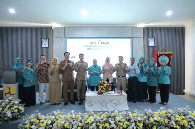 
					Mengubah Gulma Jadi Berkah: Palembang Sulap Eceng Gondok Jadi Kompos Pertanian Pekarangan