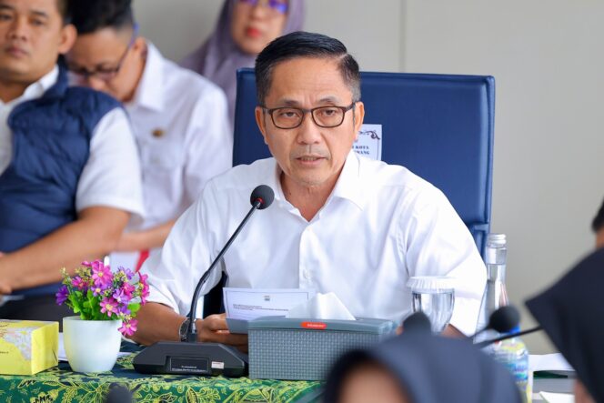 
					Dugaan Korupsi Lampu Jalan Dishub, Wali Kota Palembang Pastikan Tak Akan Pasang Badan