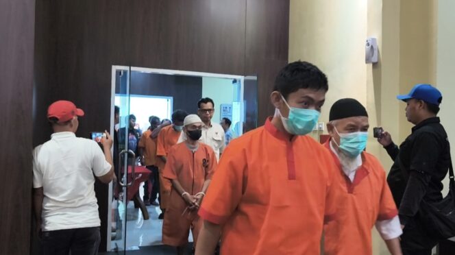 
					Polda Sumsel Perketat Jerat Hukum Karhutla: 53 Tersangka Perorangan dan Satu Korporasi Disikat