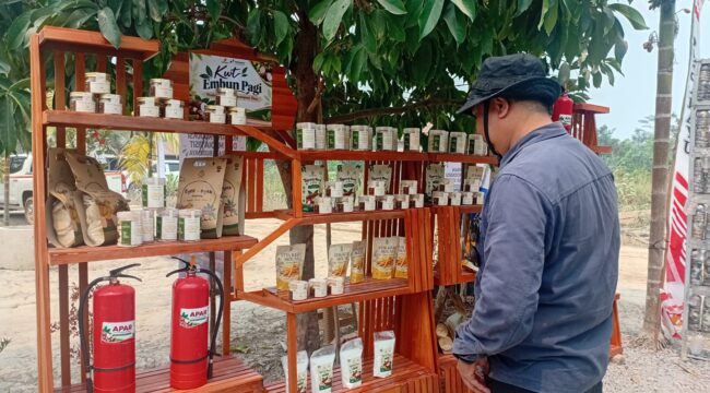 Produk Kelompok Wanita Tani (KWT) Embun Pagi bersama Pertamina PHE Jambi Merang. Foto : Abdullah Toriq/Urban Id